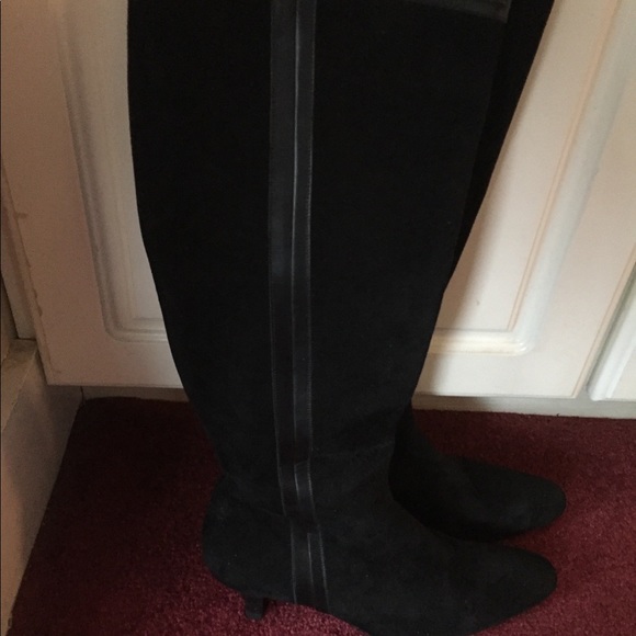 Boots - Picture 2 of 4